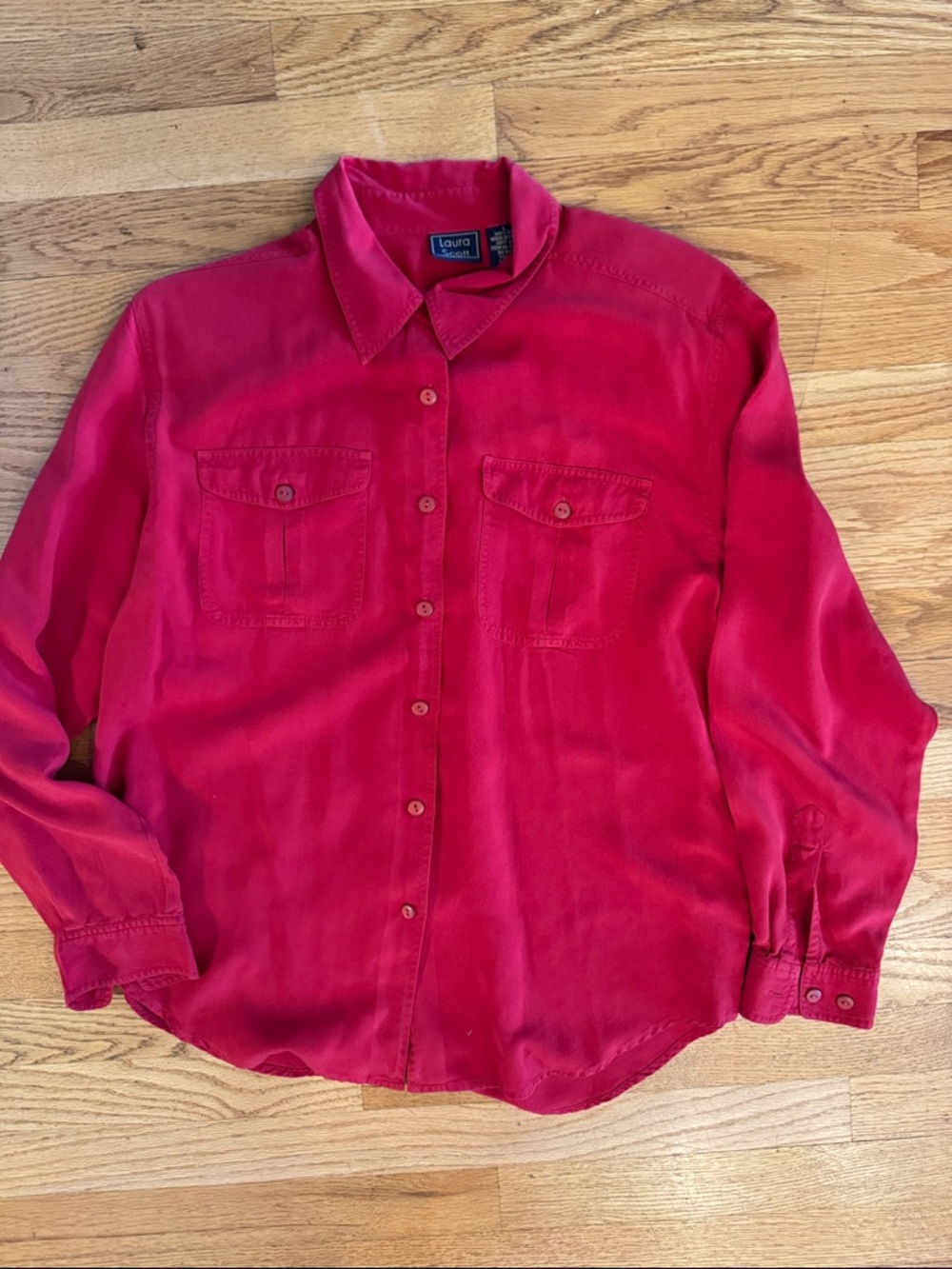 100% silk Laura Scott Red Long-Sleeve Button-Down Shirt with shoulder pads